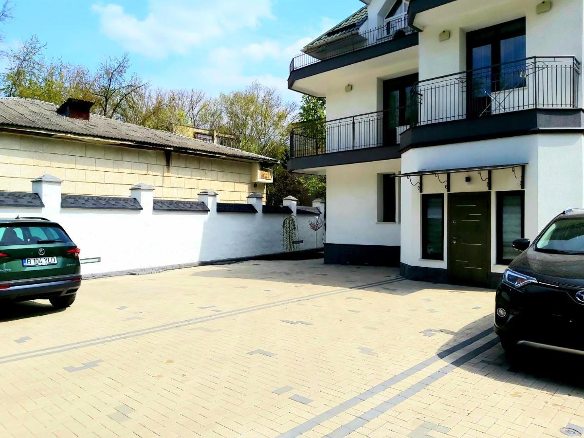 White House Aparthotel Balti Exteriör bild